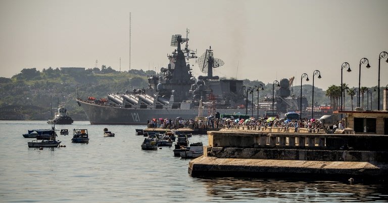 The "Moskva", a Russian rocket cruiser, moors at Havana's harbour, on August 3, 2013