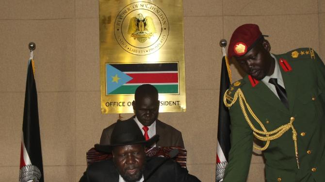 South Sudan&#39;s President Salva Kiir takes his seat at State House in Juba prior to a consultative meeting with cabinet and state governors on August 16, 2015
