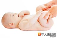 醫師提醒，過度搖晃可能導致寶寶出現「嬰兒搖晃症」，尤其使用嬰兒搖床，更要注意安全性，建議1歲以下的嬰幼兒，應避免使用垂直式的嬰彈簧搖床。