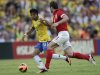 England's Frank Lampard, right, and Brazil's Neymar, left, vie for the ball during an international soccer friendly at the Maracana stadium in Rio de Janeiro, Brazil,  Sunday, June 2, 2013. (AP Photo/Victor R. Caivano)