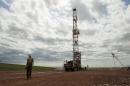 Oil prices tumble on Saudi discount move