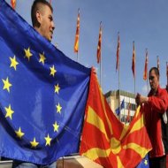 Ξεκινάνε οι διαπραγματεύσεις ένταξης της ΠΓΔΜ στην ΕΕ με την ονομασία να εκκρεμεί