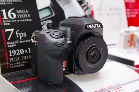 除了 K-01 ， Pentax 極限機 WG-2 與直拍機 VS20 也值得一看