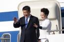 Chinese President Xi and First Lady Peng Liyuan arrive at Paine Field in Everett, Washington
