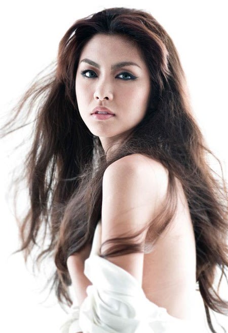 Top 10 mỹ nữ được ưu ái nhất Showbiz Việt 2012 Top-10-my-nu-duoc-them-muon-nhat-showbiz-viet-2012-2-jpg_092001