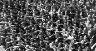 August Landmesser, el hombre que negó su saludo a Hitler y se cruzó de brazos El-hombre-cruzado-de-brazos-en-medio-del-saludo-nazi-postiar