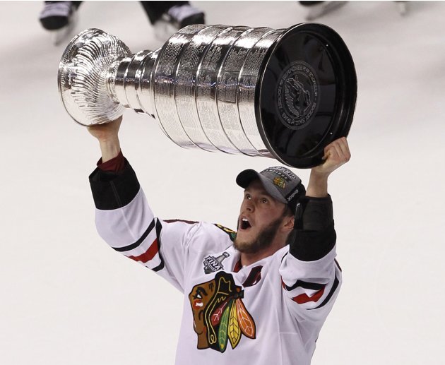 Your 2013 Stanley Cup Champions 2013-06-25T030443Z_598047257_TB3E96P08JMWD_RTRMADP_3_NHL-STANLEY