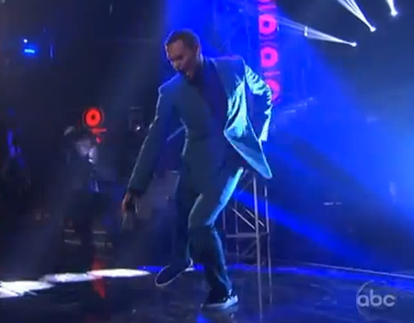 Chris Brown Performs On Dancing With The Stars