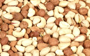 Ăn hạt giúp giảm nguy cơ tim mạch