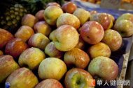 蘋果是首屈一指的推薦減重水果，有飽足感又能補充多種營養素。（圖片／華人健康網）