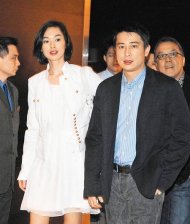 　▲王靜瑩（左）和前夫陳威陶的婚姻才維持不到４年。（資料照片）