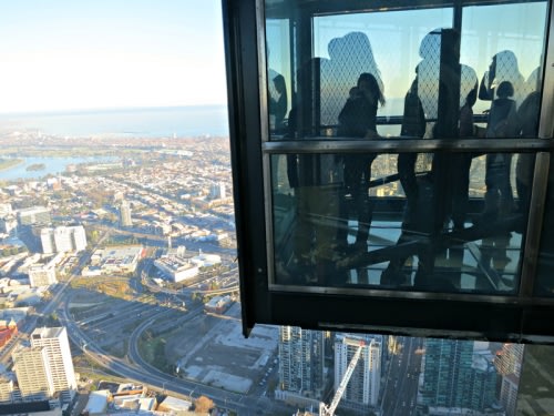 【驚奇景點】360 度不夠看！摩天樓觀景玻璃屋，比高比炫比恐怖！