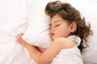 النوم غير المنتظم للأطفال يفقدهم ميزة الذكاء! 20130716104555