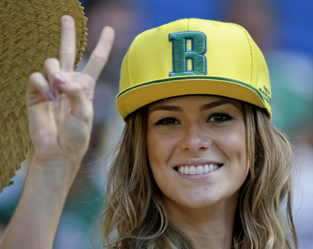 Photogenic fans of the World Cup - Day 18