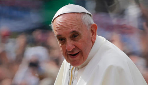 Paus Kirim Uang untuk Wanita Tua yang Kecopetan
