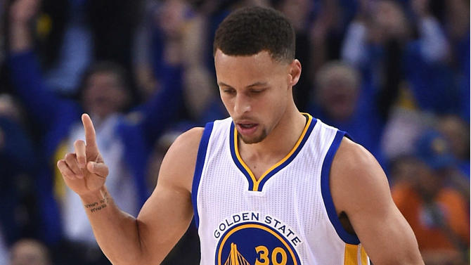 Stephen Curry becomes first unanimous NBA MVP