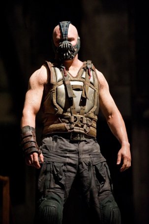 Movies Reviews 2012 on Reviews     The Dark Knight Rises    And Bane Get High Marks   Movie