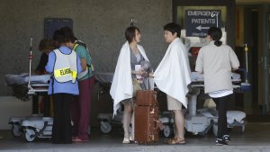 Passengers from Asiana Flight 214 are treated at San …