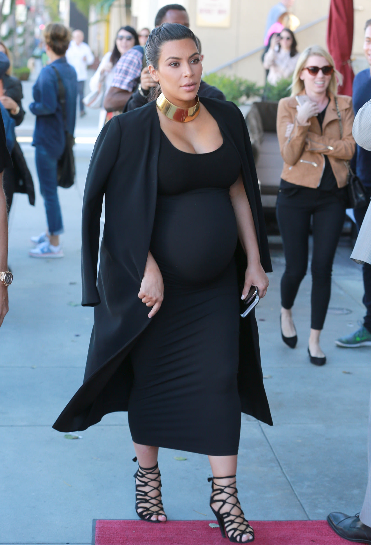 Pregnant Kim Kardashian Silences Fat Shamers With One Word