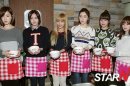 T-ara Hidangkan 1.000 Sup Kue Beras untuk Penggemar
