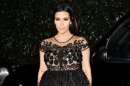 Kim Kardashian Gunakan Celana Kulit Saat Hamil