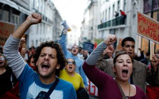 Πορτογαλία: Στους δρόμους οι εργαζόμενοι των ταχυδρομείων