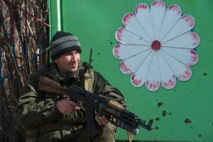 A soldier of the self-proclaimed Donetsk People&#39;s &hellip;