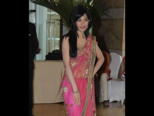 Amrita Rao in Pink Saree Beautiful