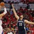 Marc Gasol (R) scored 23 points and grabbed nine rebounds for the Memphis Grizzlies