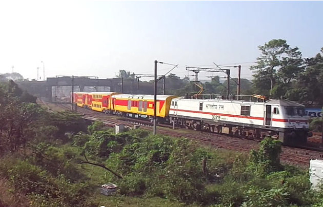 Chennai-B'lore double-decker AC train