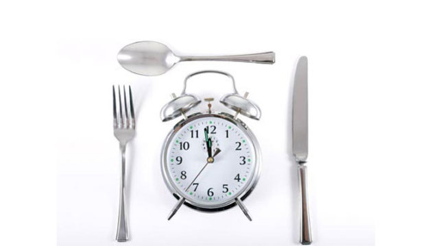 أهمية أوقات تناول الطعام في إنقاص الوزن 344507