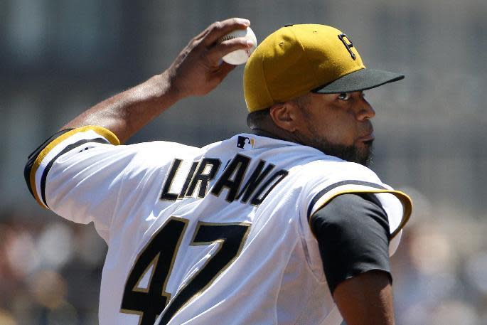 Liriano strikes out 12, Pirates sweep Mets