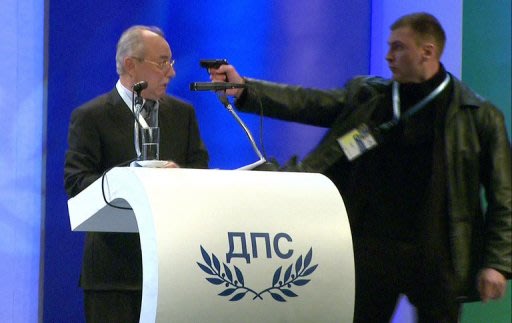 محاولة فاشلة للاعتداء على زعيم حزب يمثل الاقلية التركية في بلغاريا Photo_1358658906298-1-0