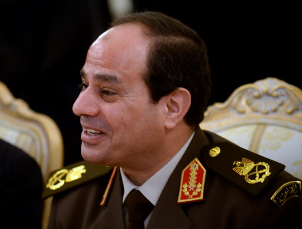 كيف استقبلت روسيا السيسي وزير دفاع مصر؟ 469107467-jpg_150823