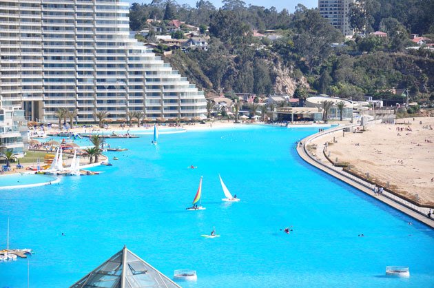 World&#39;s largest outdoor pool
