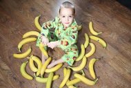 英國1名3歲小孩從小失眠，沒想到睡前吃半根香蕉就能解決這個困擾。（圖片／取材自英國《每日郵報》）