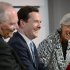 Desde la izquierda, el ministro de Finanzas de Alemania Dr Wolfgang Schauble, el de Gran Bretaña George Osborne, y la directora gerente del Fondo Monetario Internacional Christine Lagarde, oradores invitados durante una sesión de preguntas y respuestas en la Conferencia de Inversión Global, el jueves 9 de mayo de 2013, en Londres. (Foto AP/Stefan Rousseau) .