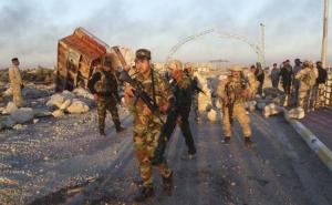 Iraqi security forces gather to advance towards the …