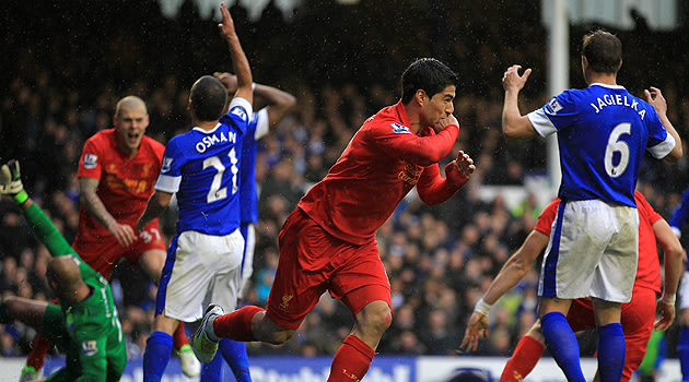 FA Cup 5/6/7 January 2012  - Page 3 291012suarez-kiss