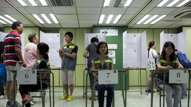 Hundreds of thousands vote in Hong Kong democracy “poll” in defiance of Beijing