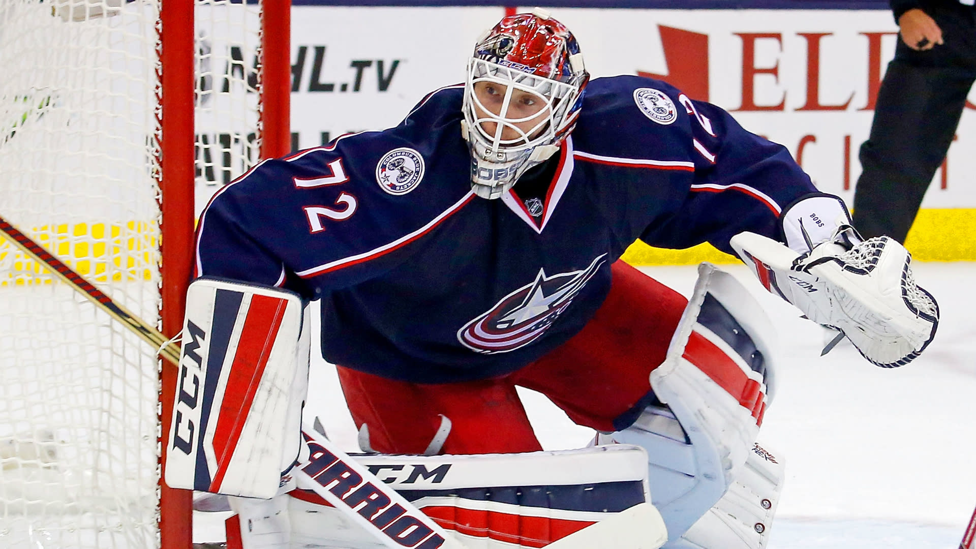 Blue Jackets win first game, Red Wings down Predators